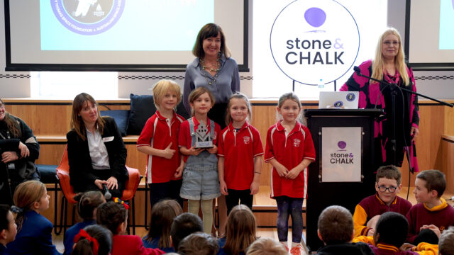 Minister Susan Close MP with students from Warooka Primary School